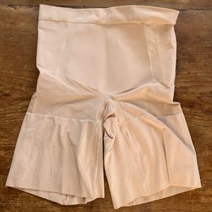 Spanx OnCore Mid-Thigh Short